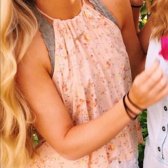 Halter top - Picture 2 of 5